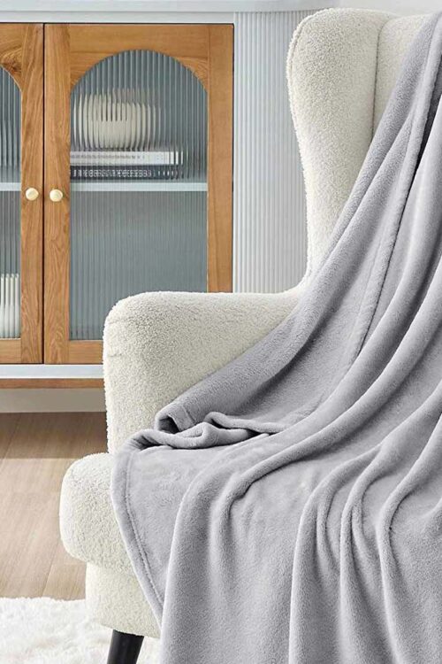 Extra Soft Polyester Blanket